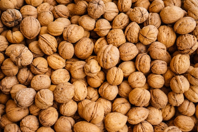 Premium quality walnuts - Fresh and natural dry fruits